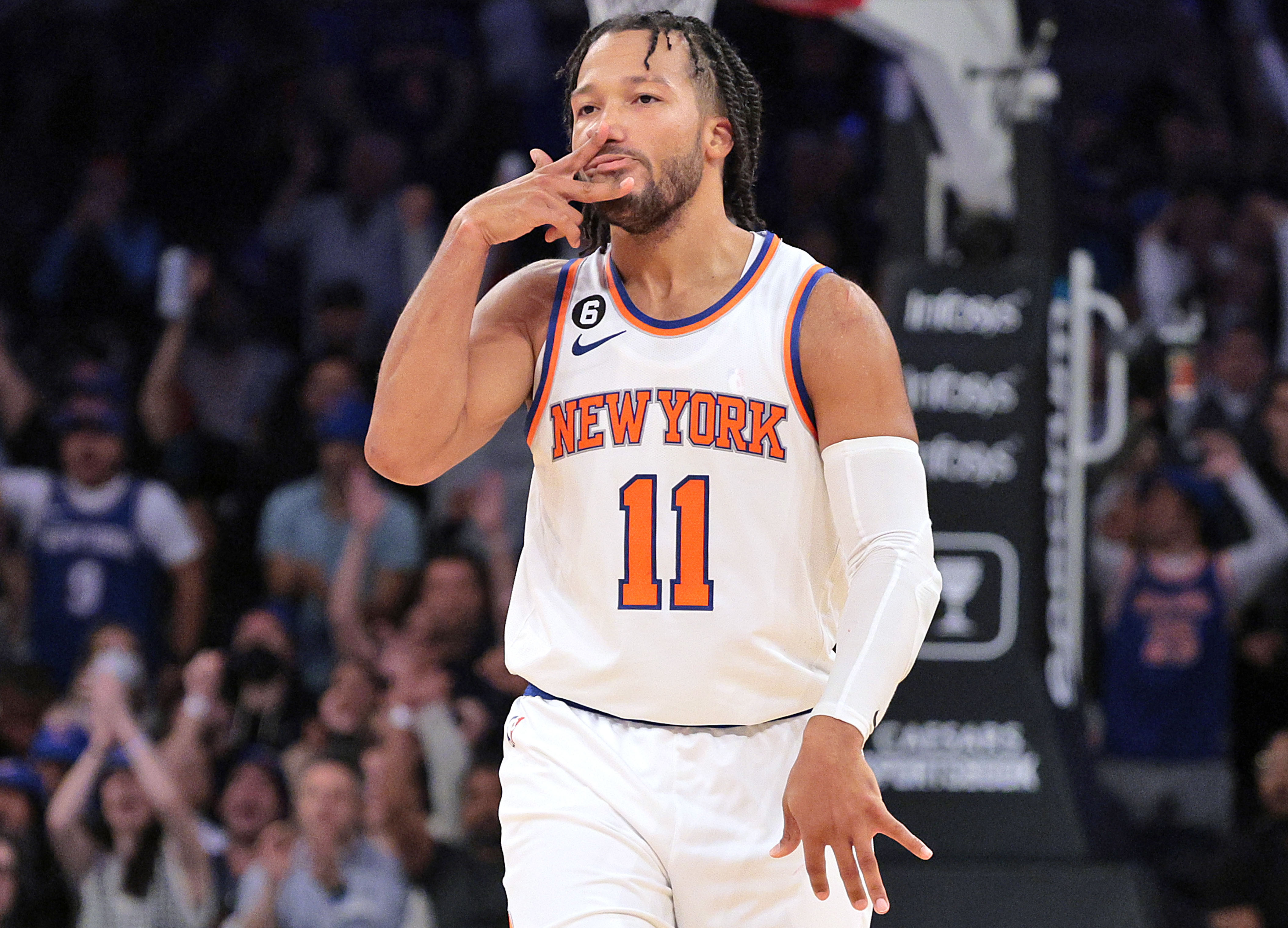 Knicks Fan's Petition: Replace Lady Liberty's Face With Jalen Brunson? Knicks Fan's Petition: Replace Lady Liberty's Face With Jalen Brunson?
