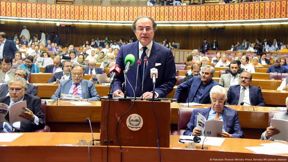 کنٹینر شپنگ: پاکستان سے یورپ، مشرق وسطیٰ اور افریقا کی جانب 800 ڈالر تک اضافہ کنٹینر شپنگ: پاکستان سے یورپ، مشرق وسطیٰ اور افریقا کی جانب 800 ڈالر تک اضافہ