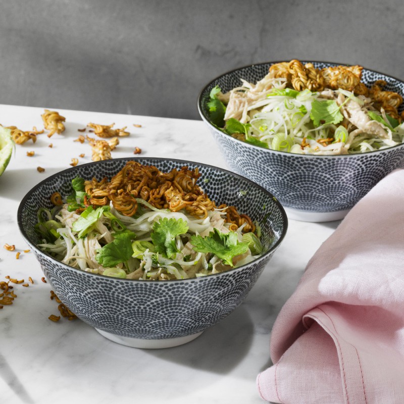 Krispiga Kycklingnuggets: Recept Med Majsflingor Och Asiatisk Kålsallad