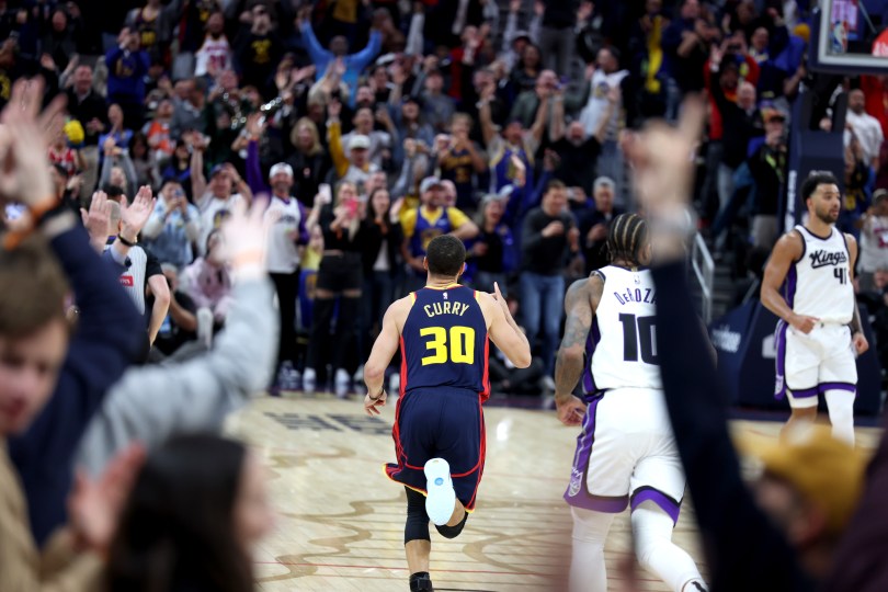 Kuminga's Return Fuels Warriors' Victory: Curry, Kerr Hit Milestones Against Kings Kuminga's Return Fuels Warriors' Victory: Curry, Kerr Hit Milestones Against Kings