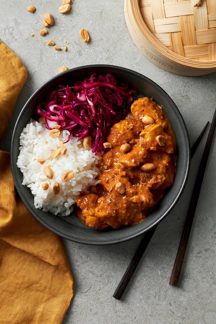 Kycklingnuggets Med Majsflingor: Krispigt Recept & Asiatisk Kålsallad Kycklingnuggets Med Majsflingor: Krispigt Recept & Asiatisk Kålsallad