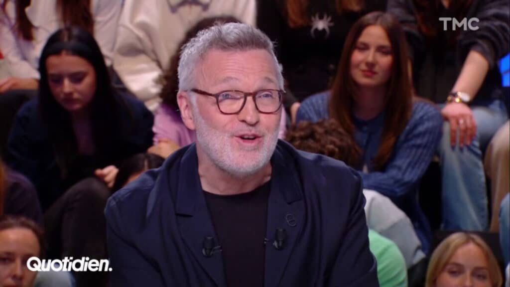 L'Autruche Démasquée Dans Mask Singer 2025 : Chantal Ladesou Et Laurent Ruquier Réagissent L'Autruche Démasquée Dans Mask Singer 2025 : Chantal Ladesou Et Laurent Ruquier Réagissent