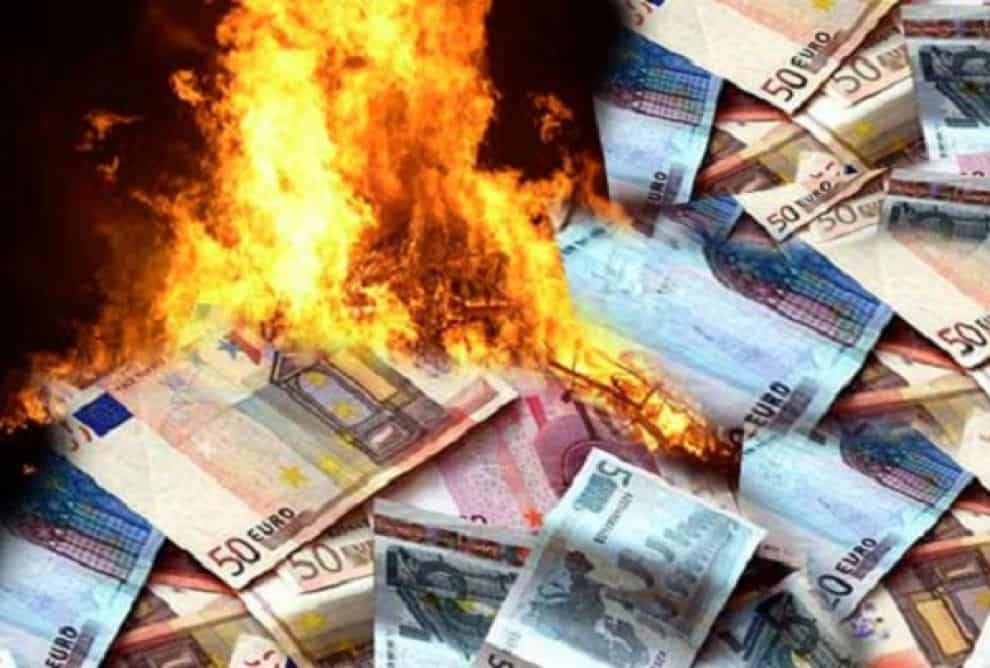 La Minaccia Dell'UE: Dazi E Il Crollo Delle Borse La Minaccia Dell'UE: Dazi E Il Crollo Delle Borse