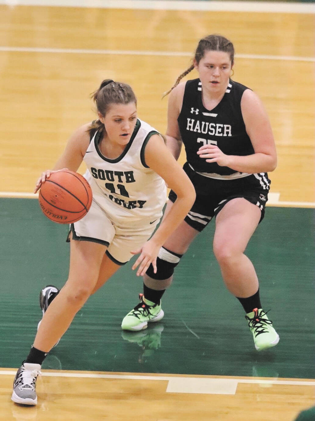 Lady Raiders' Home Game Ends In Narrow Defeat Against Cincinnati (59-56) Lady Raiders' Home Game Ends In Narrow Defeat Against Cincinnati (59-56)