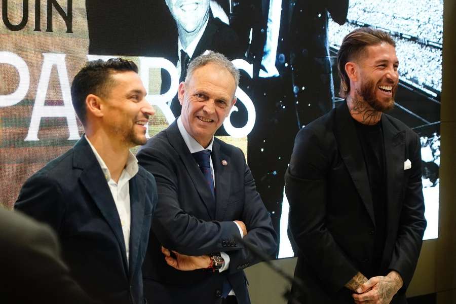 Las Presentaciones De Joaquín Caparrós Con El Sevilla FC: 25 Años De Trayectoria Las Presentaciones De Joaquín Caparrós Con El Sevilla FC: 25 Años De Trayectoria