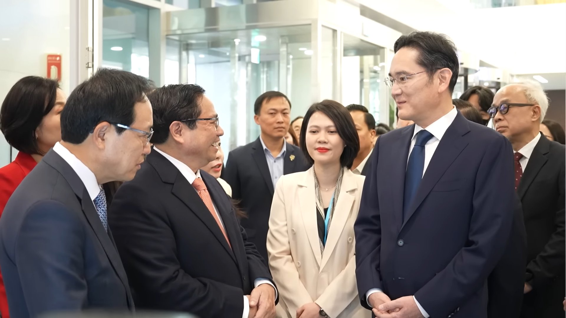 Lee Jae-myung's Acquittal Overturned: Supreme Court Ruling Impacts Presidential Hopes Lee Jae-myung's Acquittal Overturned: Supreme Court Ruling Impacts Presidential Hopes
