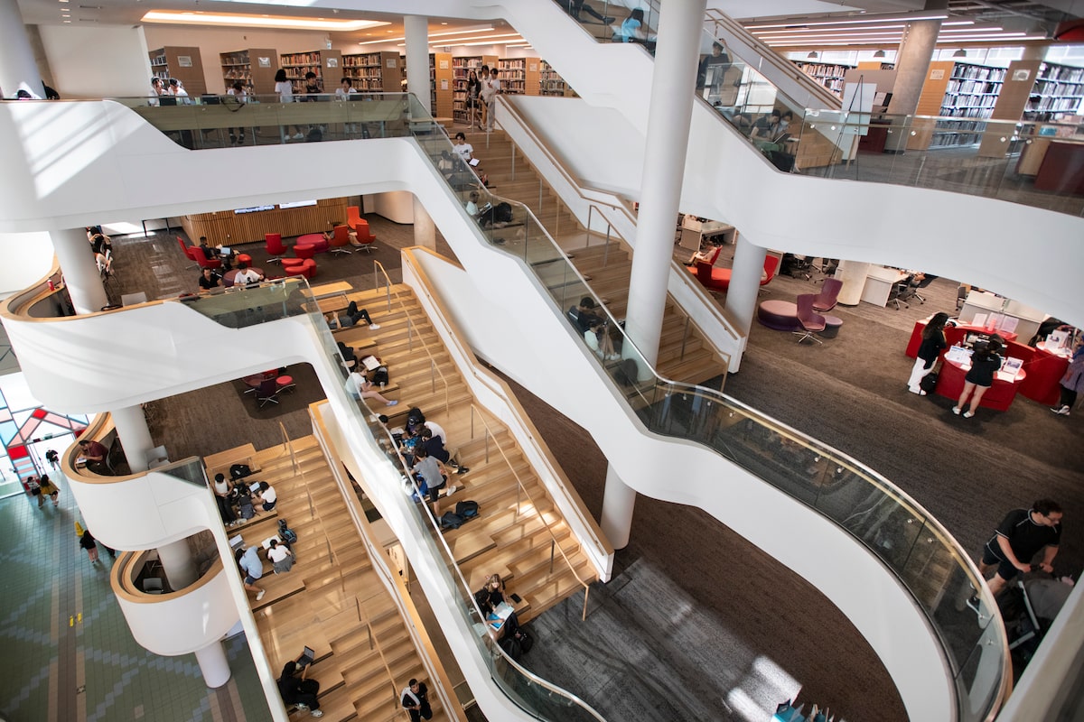 Libraries In Crisis: Service Reductions After Agency Elimination Under Trump Libraries In Crisis: Service Reductions After Agency Elimination Under Trump