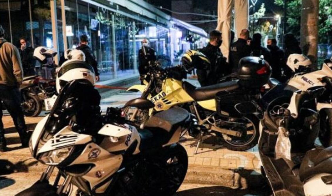 Ληστεία Νέα Σμύρνη: Σοκαριστικό Βίντεο Από Ζαχαροπλαστείο Ληστεία Νέα Σμύρνη: Σοκαριστικό Βίντεο Από Ζαχαροπλαστείο
