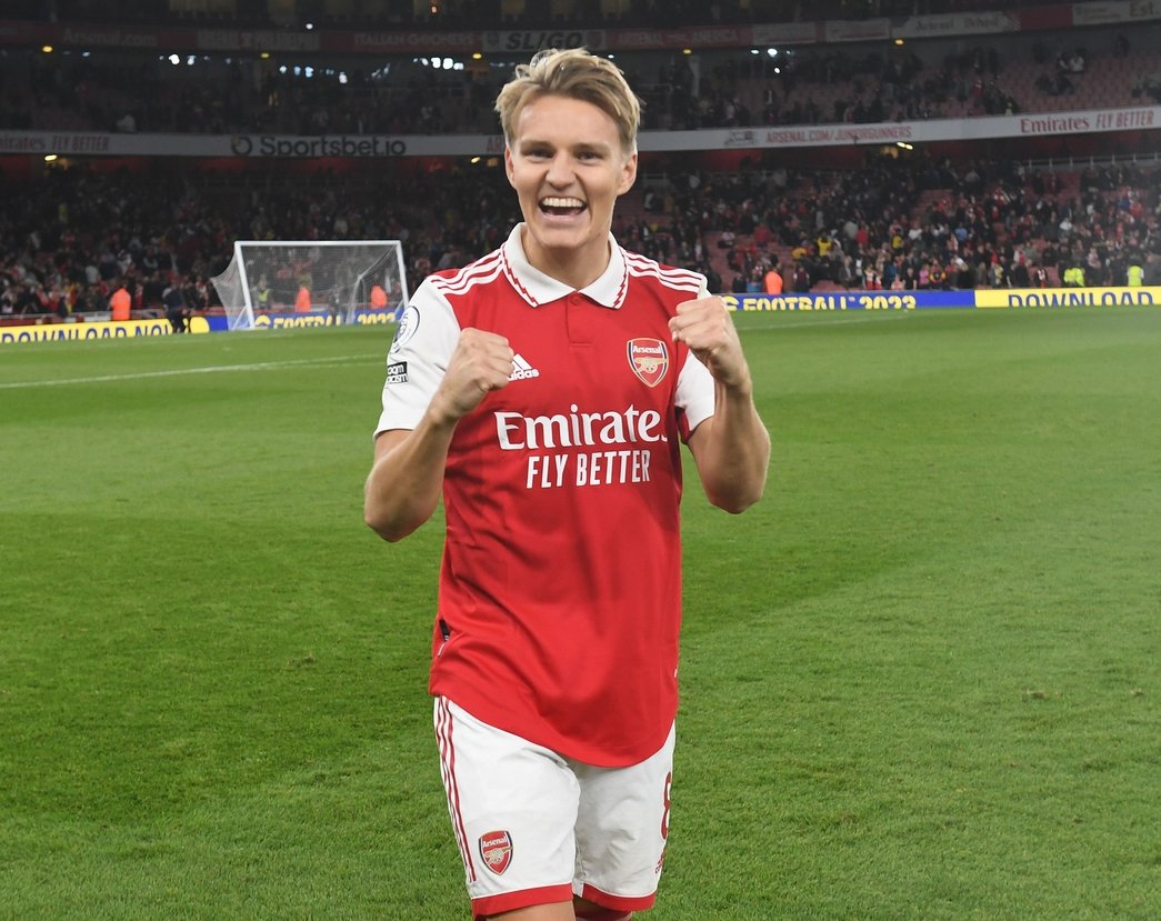 Liverpool And Arsenal In Premier League Agent Talks Liverpool And Arsenal In Premier League Agent Talks