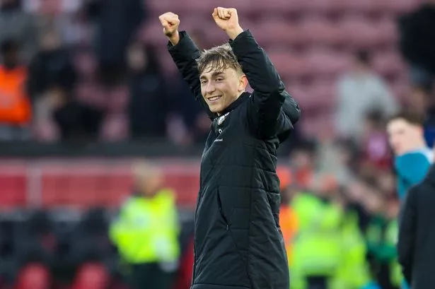 Liverpool Eye Bournemouth's Huijsen: Transfer Update Liverpool Eye Bournemouth's Huijsen: Transfer Update