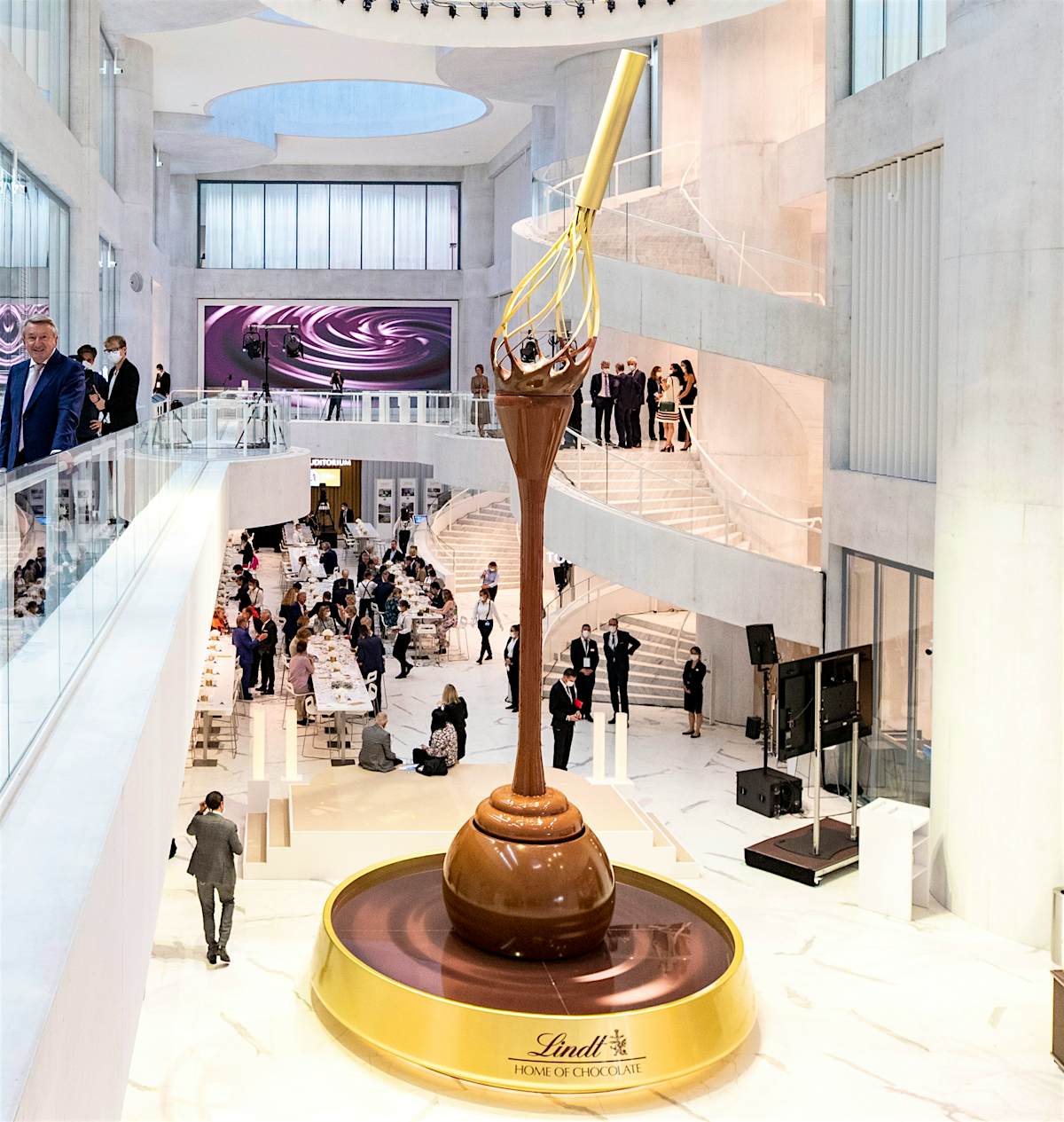 London's Newest Chocolate Destination: The Lindt Experience London's Newest Chocolate Destination: The Lindt Experience