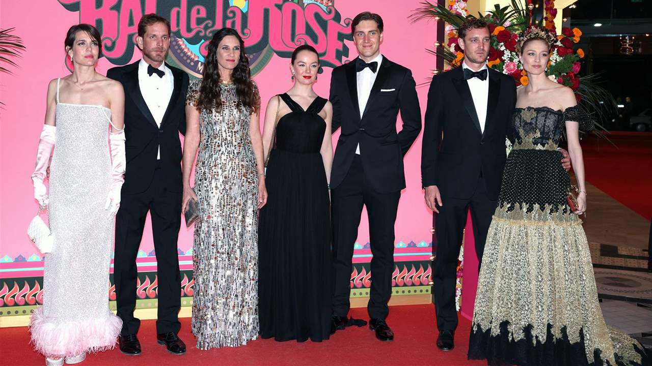 Los Mejores Looks Del Baile De La Rosa 2025: Carolina De Mónaco Y Alexandra De Hannover Los Mejores Looks Del Baile De La Rosa 2025: Carolina De Mónaco Y Alexandra De Hannover