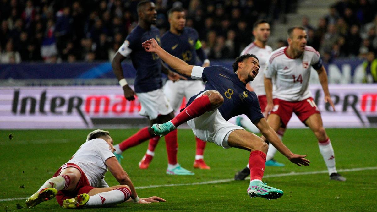 Luis Enrique Largoi Pesë Yje Nga PSG Luis Enrique Largoi Pesë Yje Nga PSG