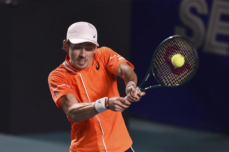 Madrid Open Update: De Minaur Out, Świątek Advances Madrid Open Update: De Minaur Out, Świątek Advances