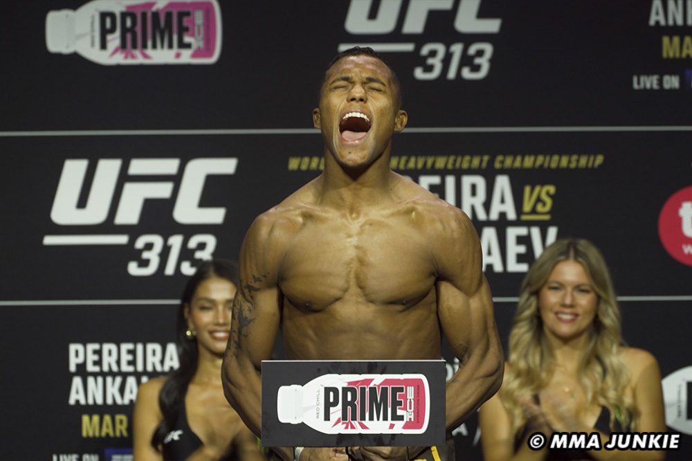 Mairon Santos Claims UFC 313 Loss To Francis Marshall Was A Misjudgment Mairon Santos Claims UFC 313 Loss To Francis Marshall Was A Misjudgment