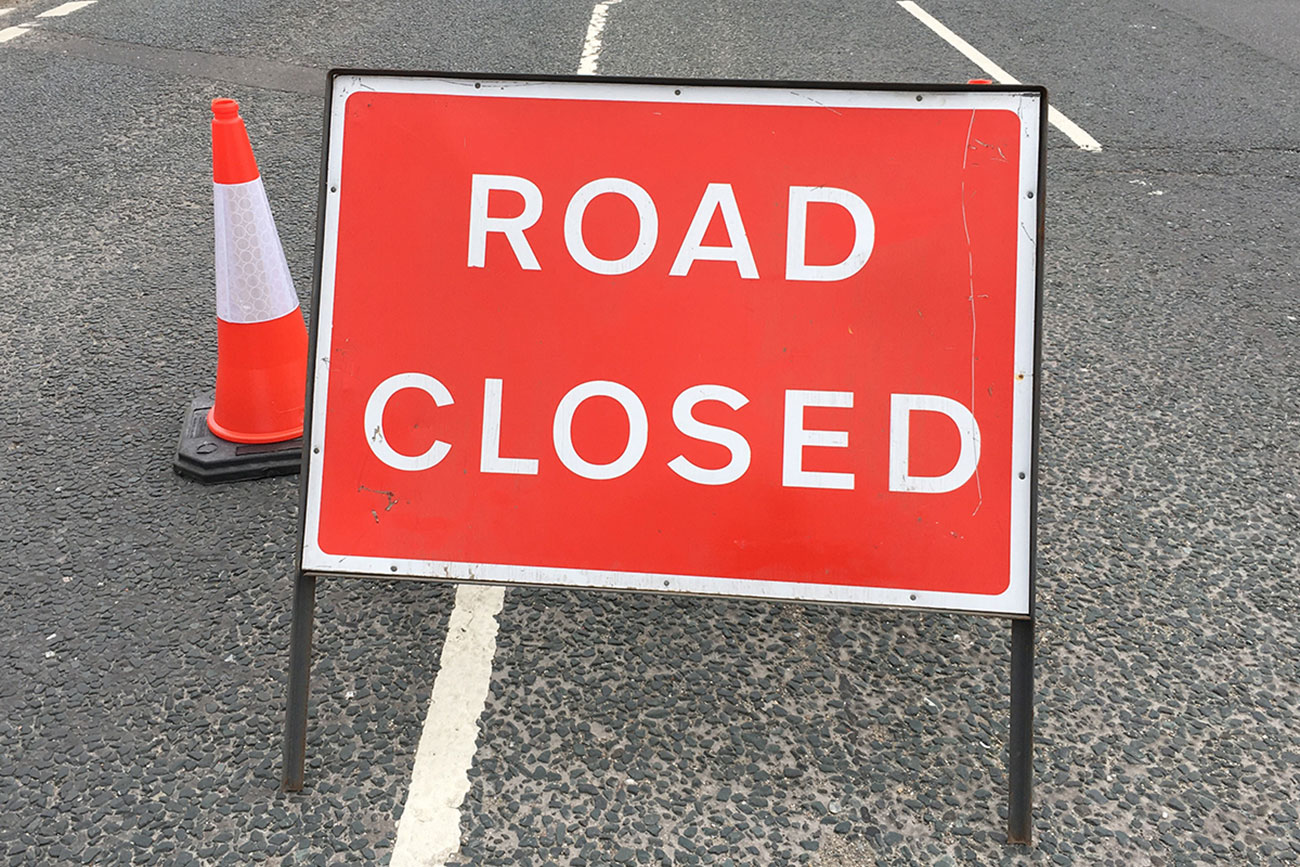 Major Road Closed After Serious Accident: Person Hospitalized Major Road Closed After Serious Accident: Person Hospitalized