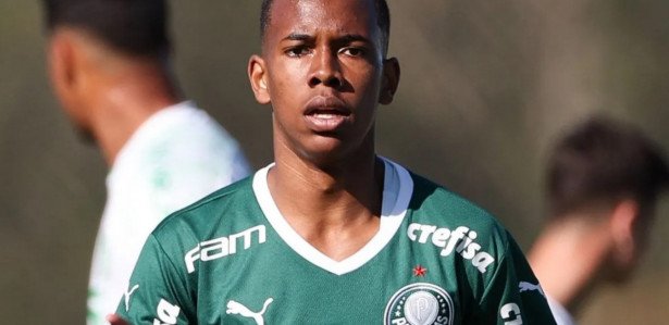 Mal-Estar De Estêvão Em Jogo Do Palmeiras Na Altitude: Detalhes Da Substituição Mal-Estar De Estêvão Em Jogo Do Palmeiras Na Altitude: Detalhes Da Substituição