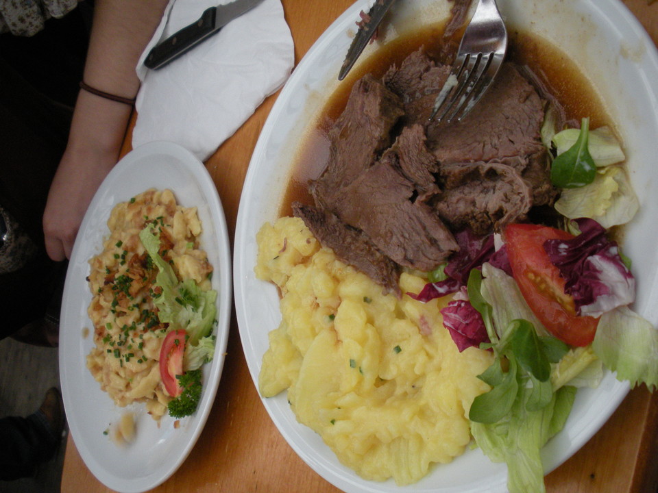 Mastering Office Lunch Etiquette: 6 Essential Rules Mastering Office Lunch Etiquette: 6 Essential Rules