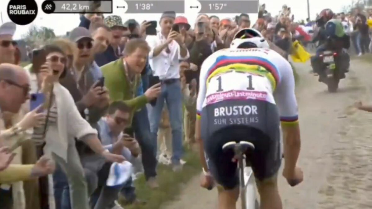 Mathieu Van Der Poel Attack: Paris-Roubaix Spectator Confesses To Bottle Throwing Mathieu Van Der Poel Attack: Paris-Roubaix Spectator Confesses To Bottle Throwing