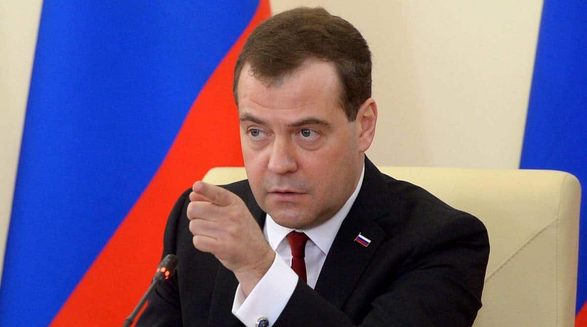 Medvedev E La Crisi Nucleare: Come Risponde L'UE Alla Minaccia Russa? Medvedev E La Crisi Nucleare: Come Risponde L'UE Alla Minaccia Russa?