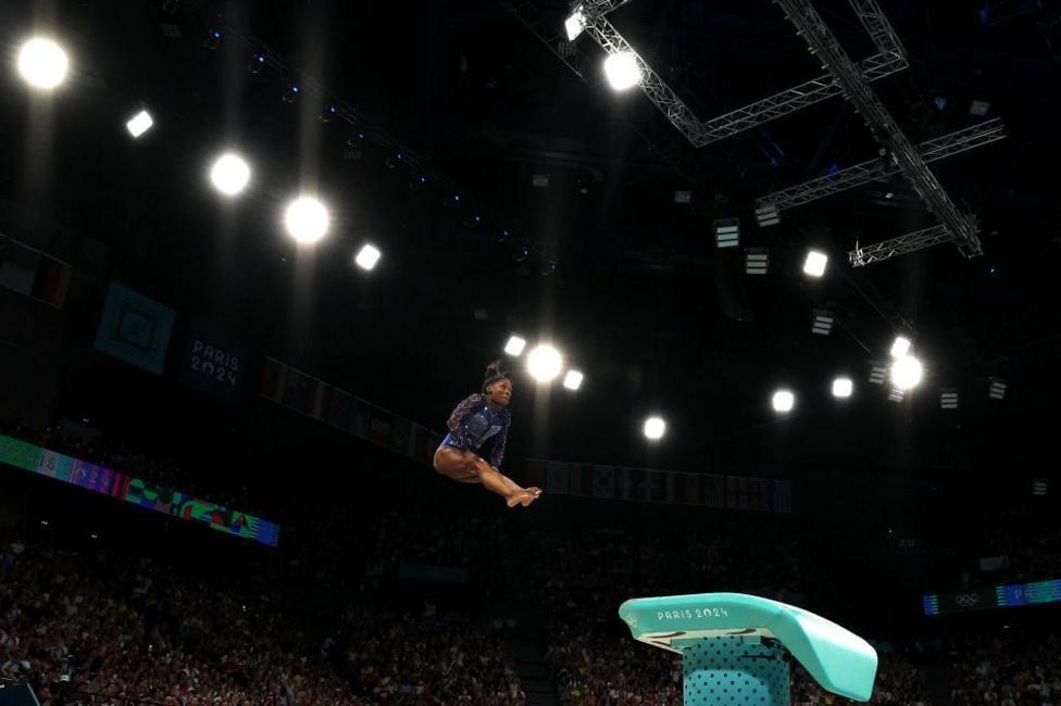 Mensaje De Simone Biles: Celebrando Un Salto Histórico En La Gimnasia Mensaje De Simone Biles: Celebrando Un Salto Histórico En La Gimnasia