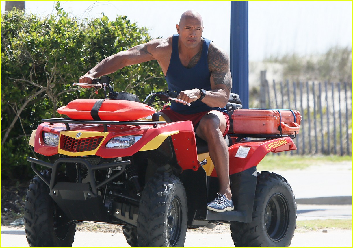 Miami Beach Rescue: Dylan Efron Saves Drowning Women Miami Beach Rescue: Dylan Efron Saves Drowning Women