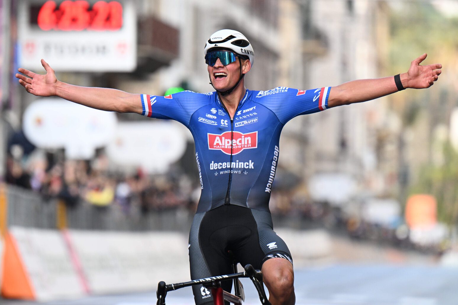 Milan-San Remo 2024: Van Der Poel's Dominant Win Over Pogacar
