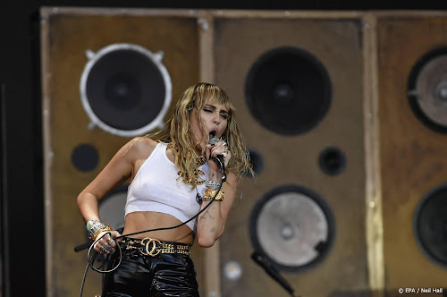 Miley Cyrus' Nieuwe Single: Eerste Luistertip Van Haar Aankomende Album Miley Cyrus' Nieuwe Single: Eerste Luistertip Van Haar Aankomende Album