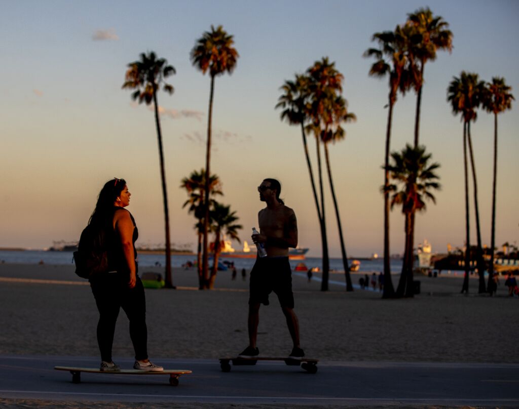 Mini Heat Wave Impacts Southern California This Weekend Mini Heat Wave Impacts Southern California This Weekend
