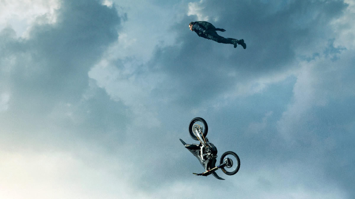 Mission: Impossible 8: Tom Cruise's Daring 8000-Foot Cliff Scene Revealed Mission: Impossible 8: Tom Cruise's Daring 8000-Foot Cliff Scene Revealed