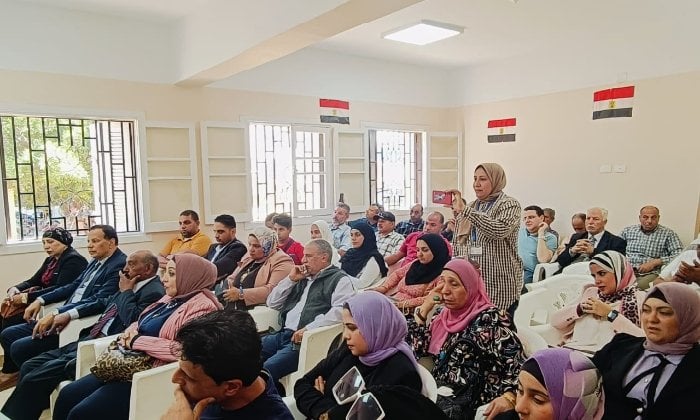مخاطر العنصرية المقنعة: تأثيرها على الأفراد والمجتمع مخاطر العنصرية المقنعة: تأثيرها على الأفراد والمجتمع