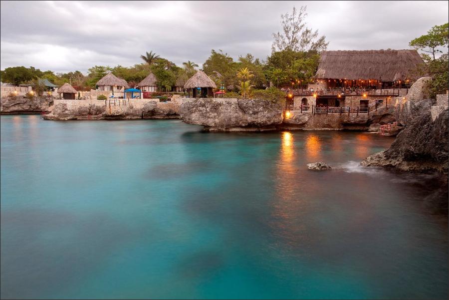 Montego Bay And Beyond: Exploring Jamaica Montego Bay And Beyond: Exploring Jamaica