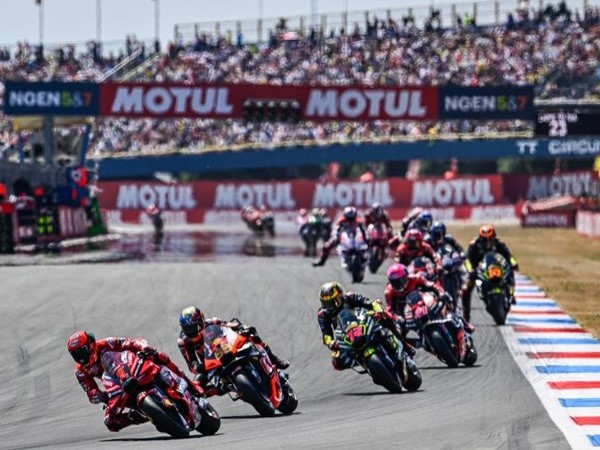 MotoGP Inggris Di Silverstone: Jadwal Balapan, Klasemen, Dan Analisis Marquez MotoGP Inggris Di Silverstone: Jadwal Balapan, Klasemen, Dan Analisis Marquez