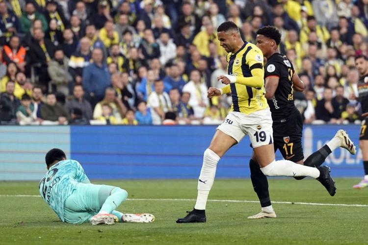 Mourinho, Tadic Ve Dzeko: Taktiksel Analiz Ve Kritik Değerlendirme Mourinho, Tadic Ve Dzeko: Taktiksel Analiz Ve Kritik Değerlendirme