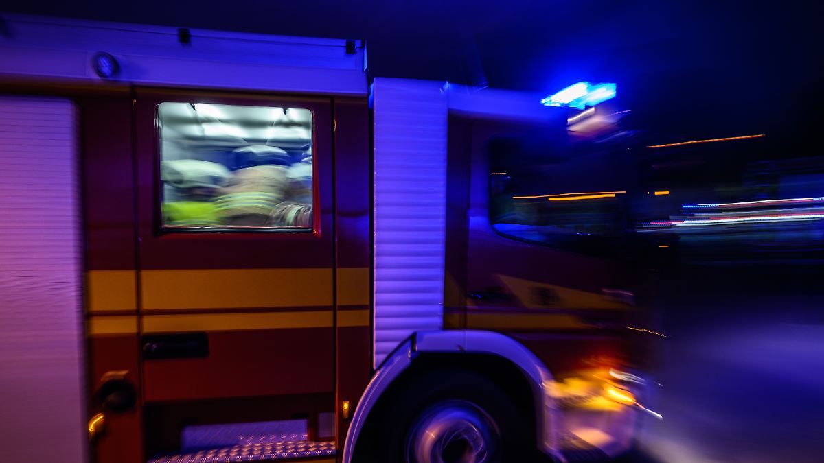 Nach Wohnungsbrand: Feuerwehr Findet Leichen In Bad Gottleuba-Berggießhübel Nach Wohnungsbrand: Feuerwehr Findet Leichen In Bad Gottleuba-Berggießhübel
