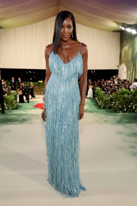 Naomi Campbell Met Gala Ban: Truth Behind The Anna Wintour Feud? Naomi Campbell Met Gala Ban: Truth Behind The Anna Wintour Feud?