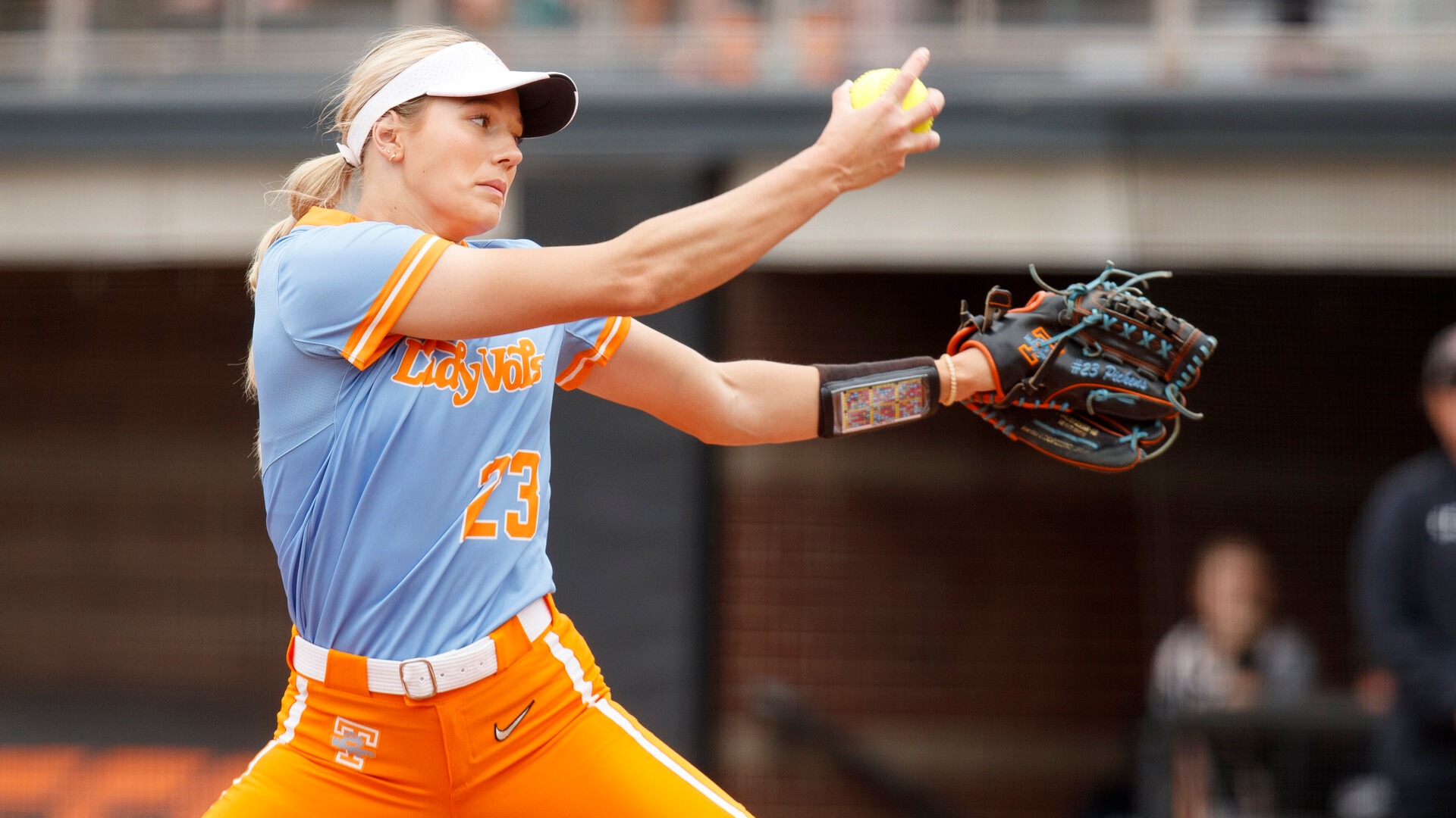 NCAA Softball: Karlyn Pickens Throws Record-Setting 78.2 Mph Fastball NCAA Softball: Karlyn Pickens Throws Record-Setting 78.2 Mph Fastball