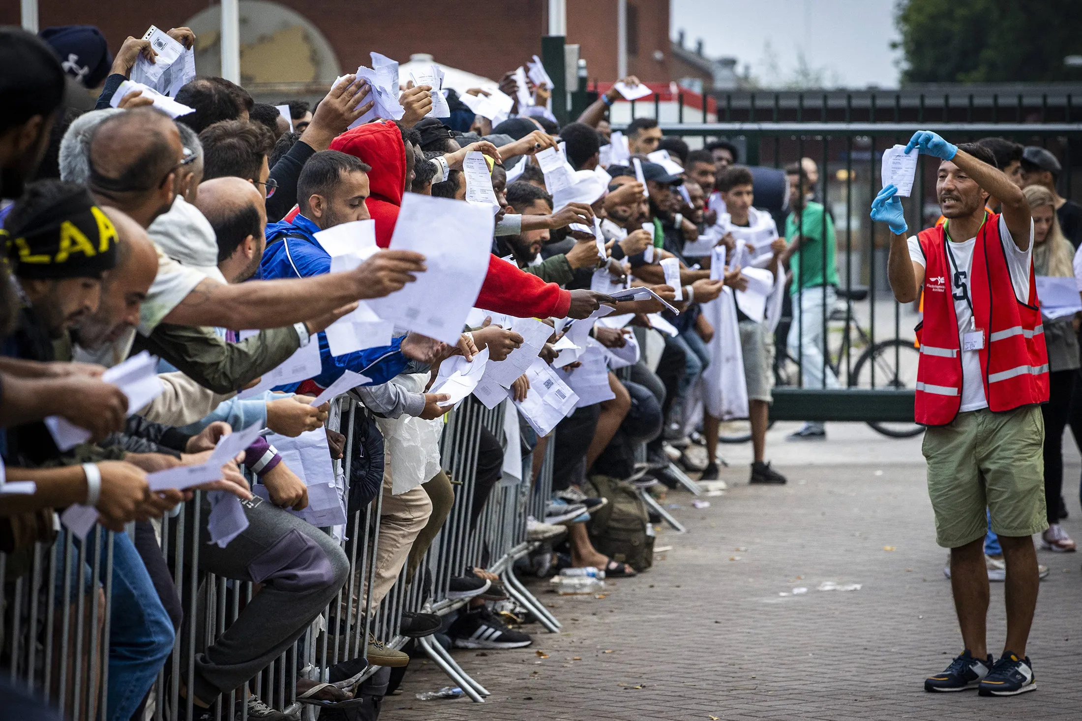 Netherlands To Implement Area Bans For Troublesome Asylum Seekers Netherlands To Implement Area Bans For Troublesome Asylum Seekers