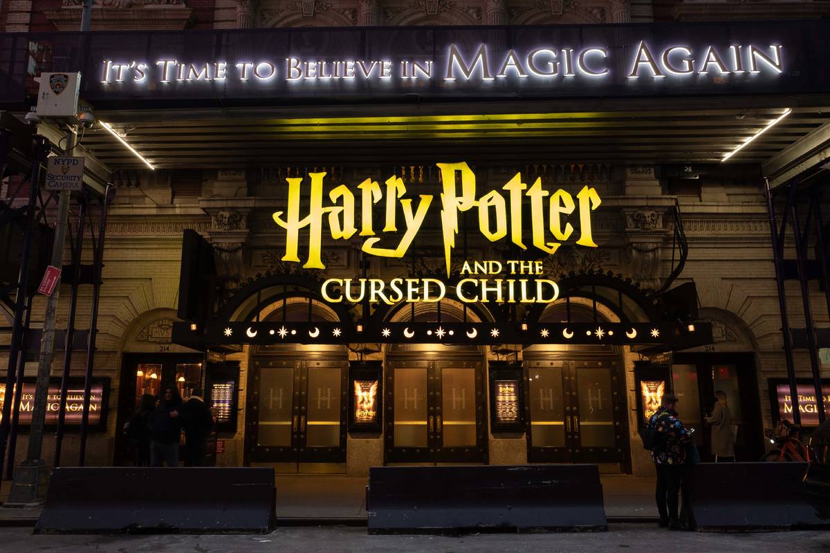 New Harry Potter Shop Opens In Chicago: A Fan's Guide New Harry Potter Shop Opens In Chicago: A Fan's Guide