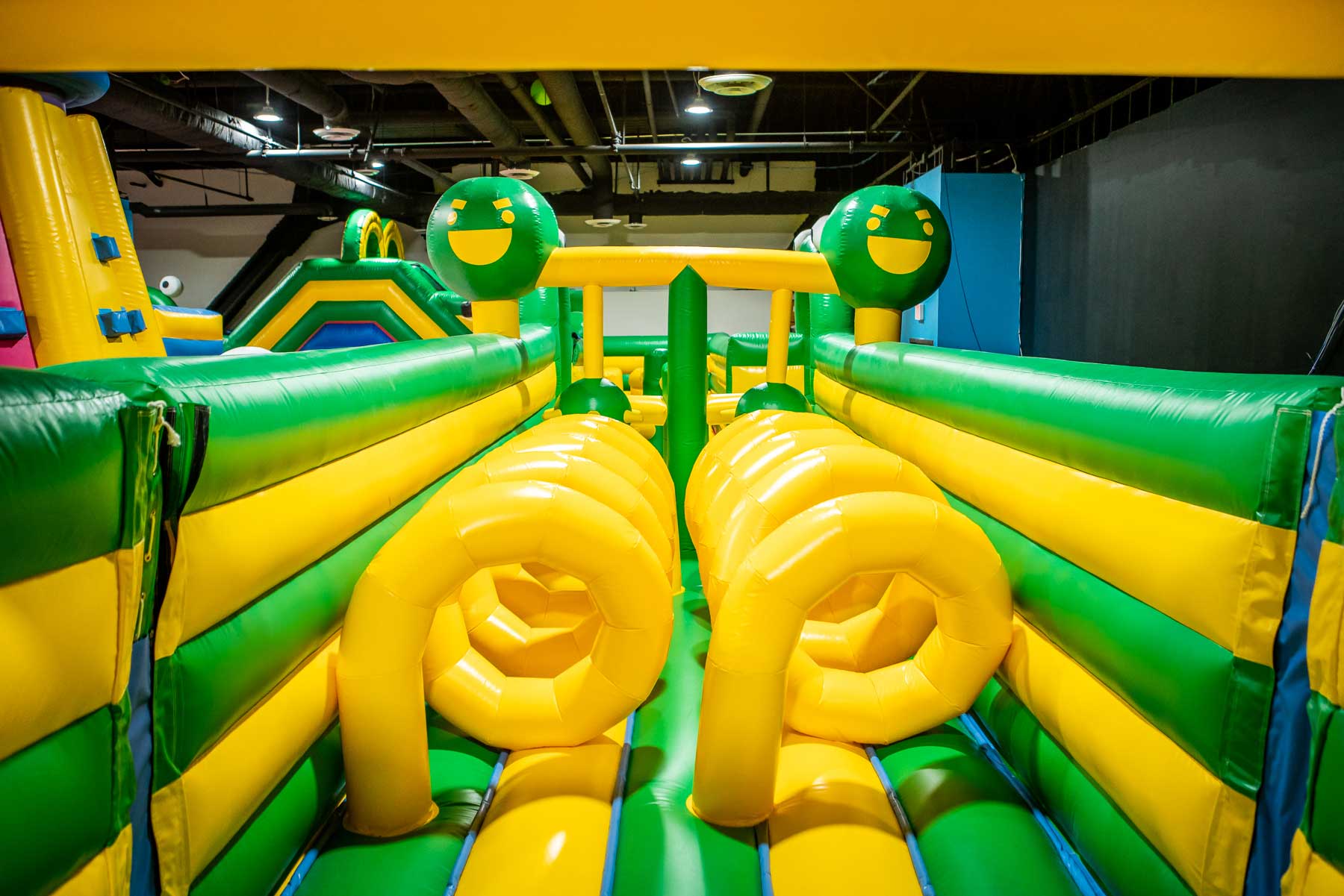 New Indoor Bounce Park Opens In Mesa, Arizona: FUNBOX New Indoor Bounce Park Opens In Mesa, Arizona: FUNBOX