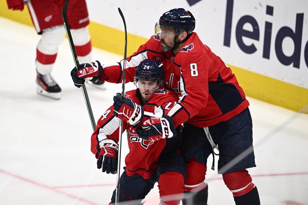 NHL Playoff Race Heats Up: A Showdown Saturday Preview NHL Playoff Race Heats Up: A Showdown Saturday Preview