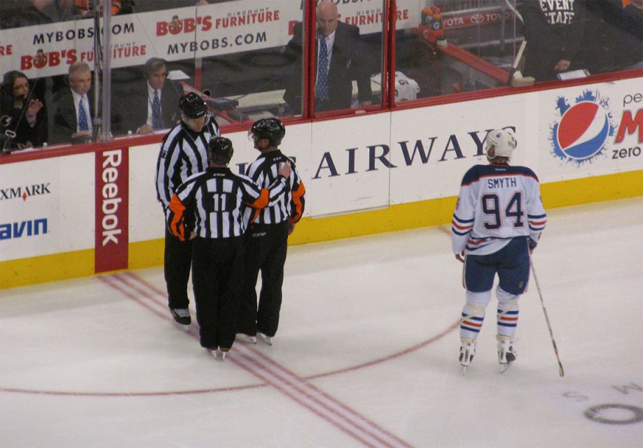 NHL Referees: The Apple Watch Trend NHL Referees: The Apple Watch Trend