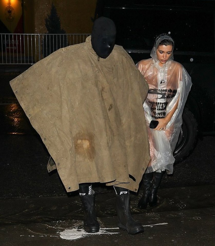 Nuoga Bianca Censori: Kanye Westo Provokacija Nuoga Bianca Censori: Kanye Westo Provokacija