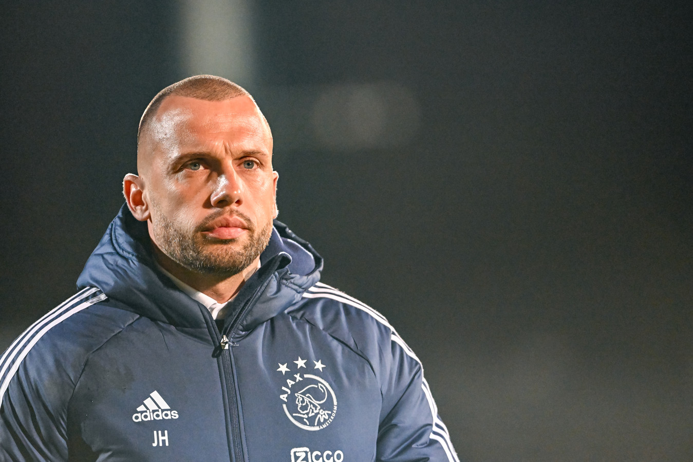 Officieel: Ajax Voert Gesprekken Met Heitinga Over Hoofdtrainersrol. Officieel: Ajax Voert Gesprekken Met Heitinga Over Hoofdtrainersrol.