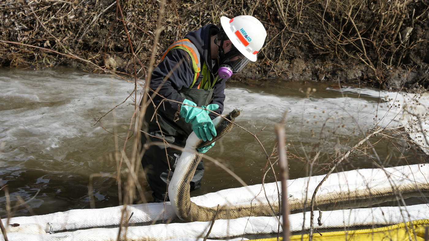 Ohio Train Derailment: The Lingering Threat Of Toxic Chemicals In Nearby Structures Ohio Train Derailment: The Lingering Threat Of Toxic Chemicals In Nearby Structures