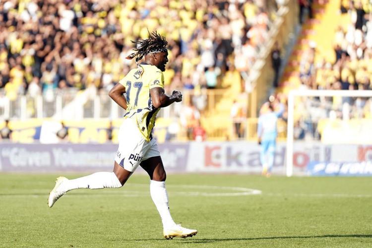 Osimhen Transferi: İngiliz Kulüplerinin 45 Milyon Euroluk Teklifi Osimhen Transferi: İngiliz Kulüplerinin 45 Milyon Euroluk Teklifi