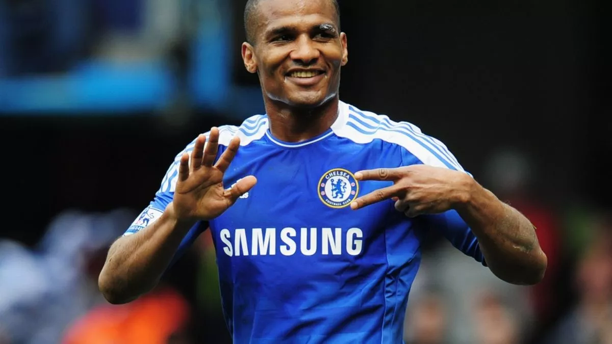 Osimhen's Potential Chelsea Transfer: Malouda's Positive Assessment Osimhen's Potential Chelsea Transfer: Malouda's Positive Assessment