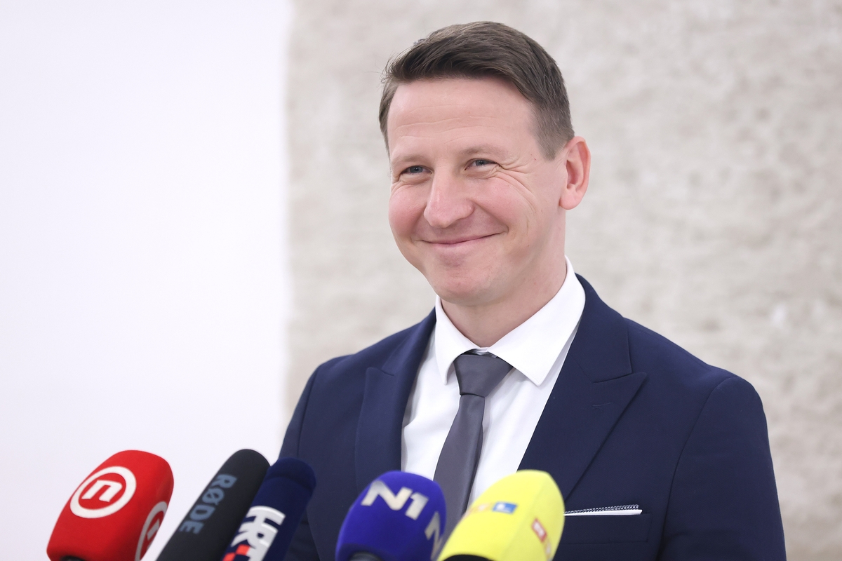 Pavle Grbović I Prelazna Vlada: Svi Predlozi Su Prihvatljivi Pavle Grbović I Prelazna Vlada: Svi Predlozi Su Prihvatljivi