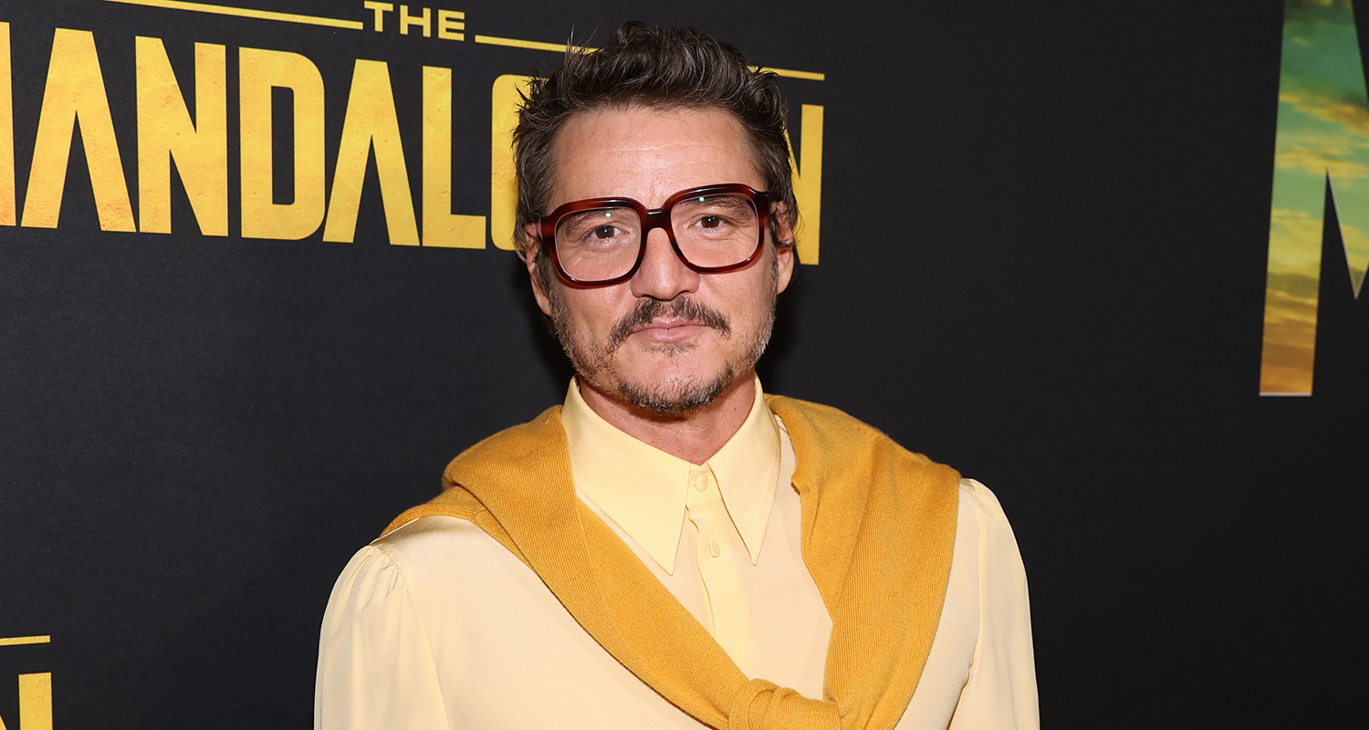 Pedro Pascal's Happy Premiere Appearance After Dinner With Jennifer Aniston Pedro Pascal's Happy Premiere Appearance After Dinner With Jennifer Aniston