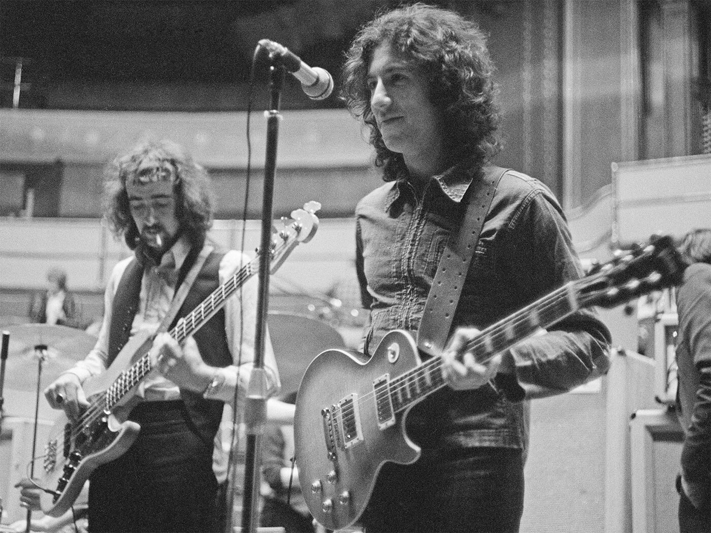Peter Green And Fleetwood Mac: Why He Left Before Their Success Peter Green And Fleetwood Mac: Why He Left Before Their Success